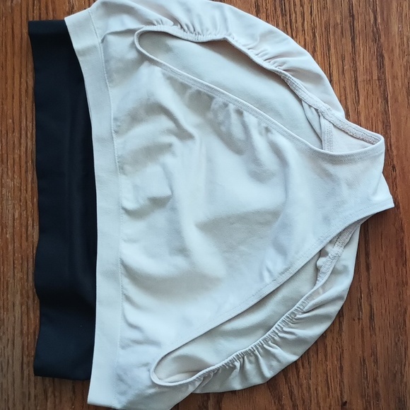 2/VS Panties - Picture 7 of 7